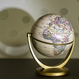 Kairos Course: globe